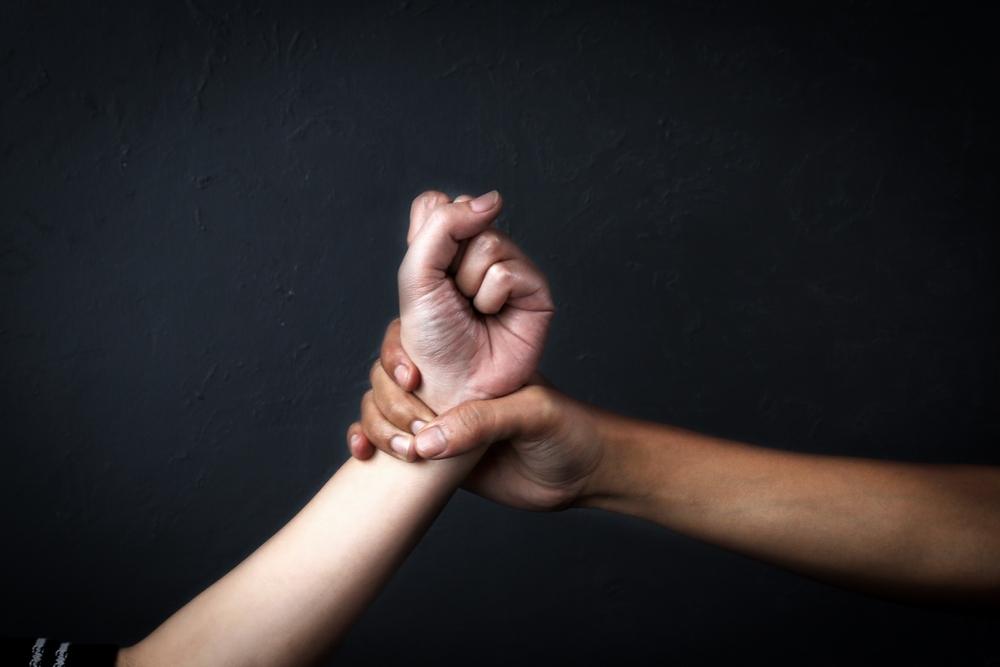 La realidad sobre la visa VAWA: cómo calificar, mitos, riesgos y consideraciones