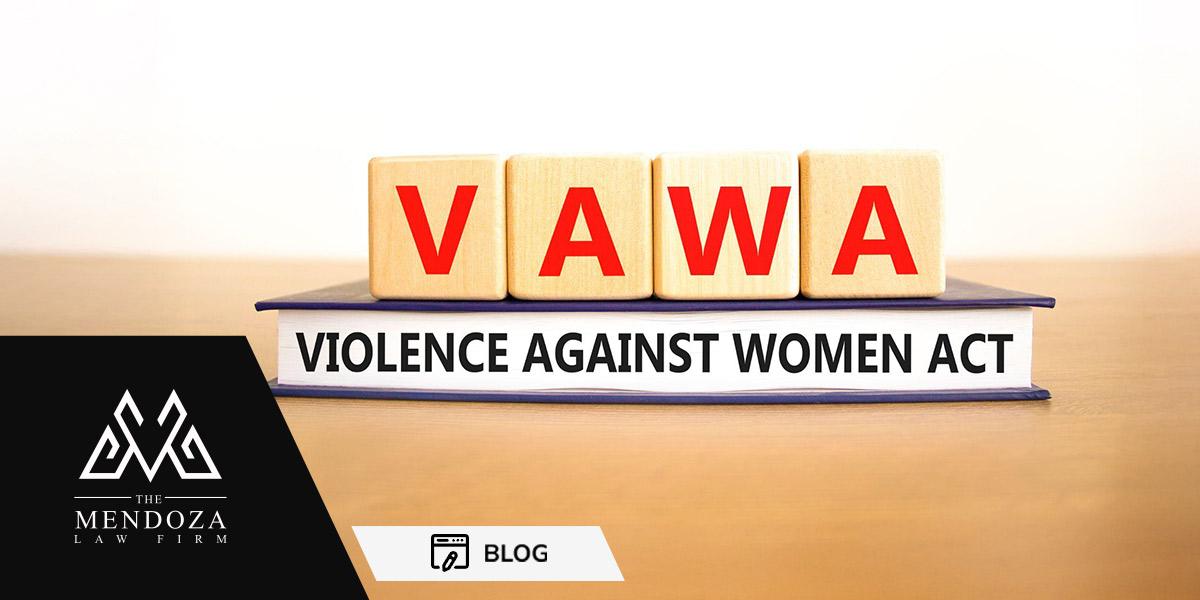 Blog cover image for: ¿Qué está sucediendo con la Visa VAWA? Tiempos de espera y aprobaciones en 2025
